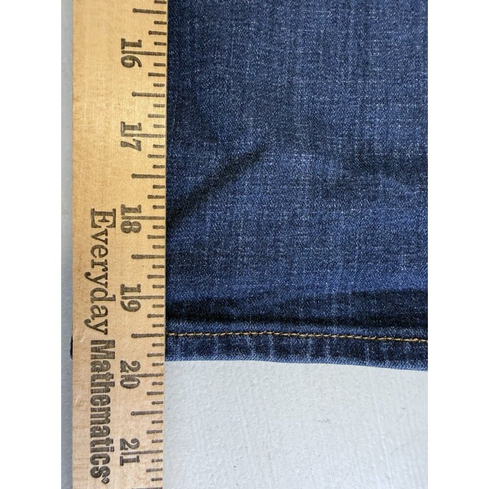 Levis Bermuda Shorts Womens 27 (27x10) Mid Rise Medium Wash Blue Denim - Picture 5 of 16